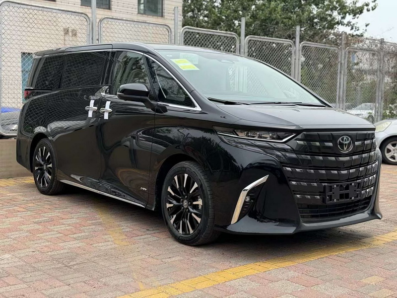 2025款黑色埃尔法出租