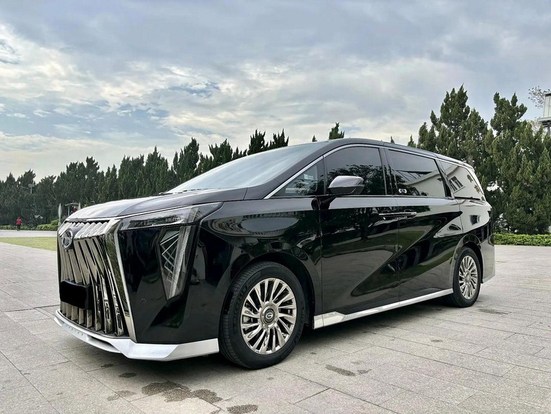 广汽传祺传祺M8商务车出租